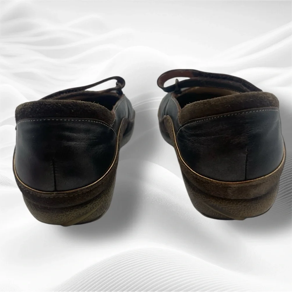 Naot Matai Women's Mary Jane Flats Size EU 39 / US 8-8.5 Dark Brown Leather